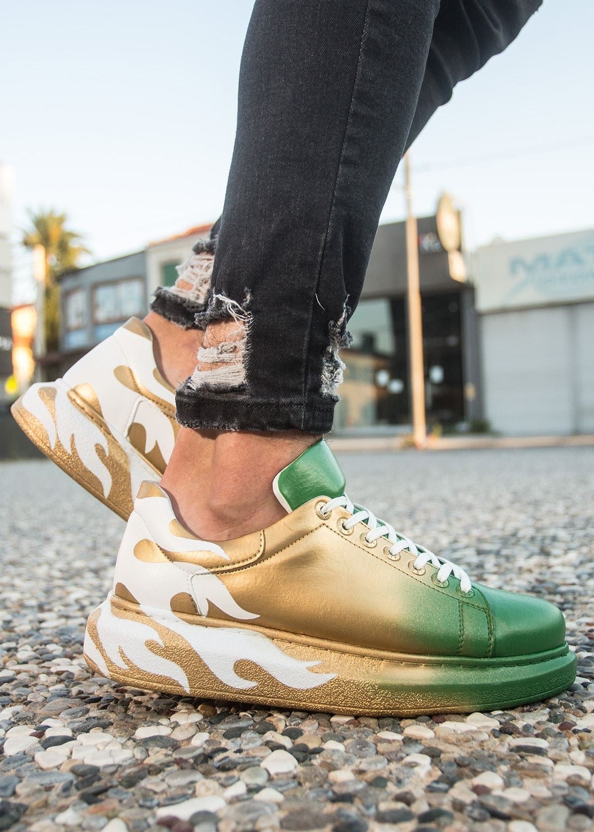 Men's Kinetic Vibe: Dynamic Vibe